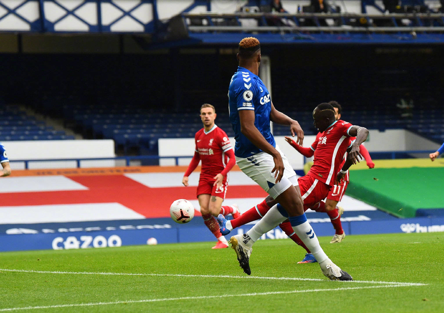 大的空中动 大的空中动