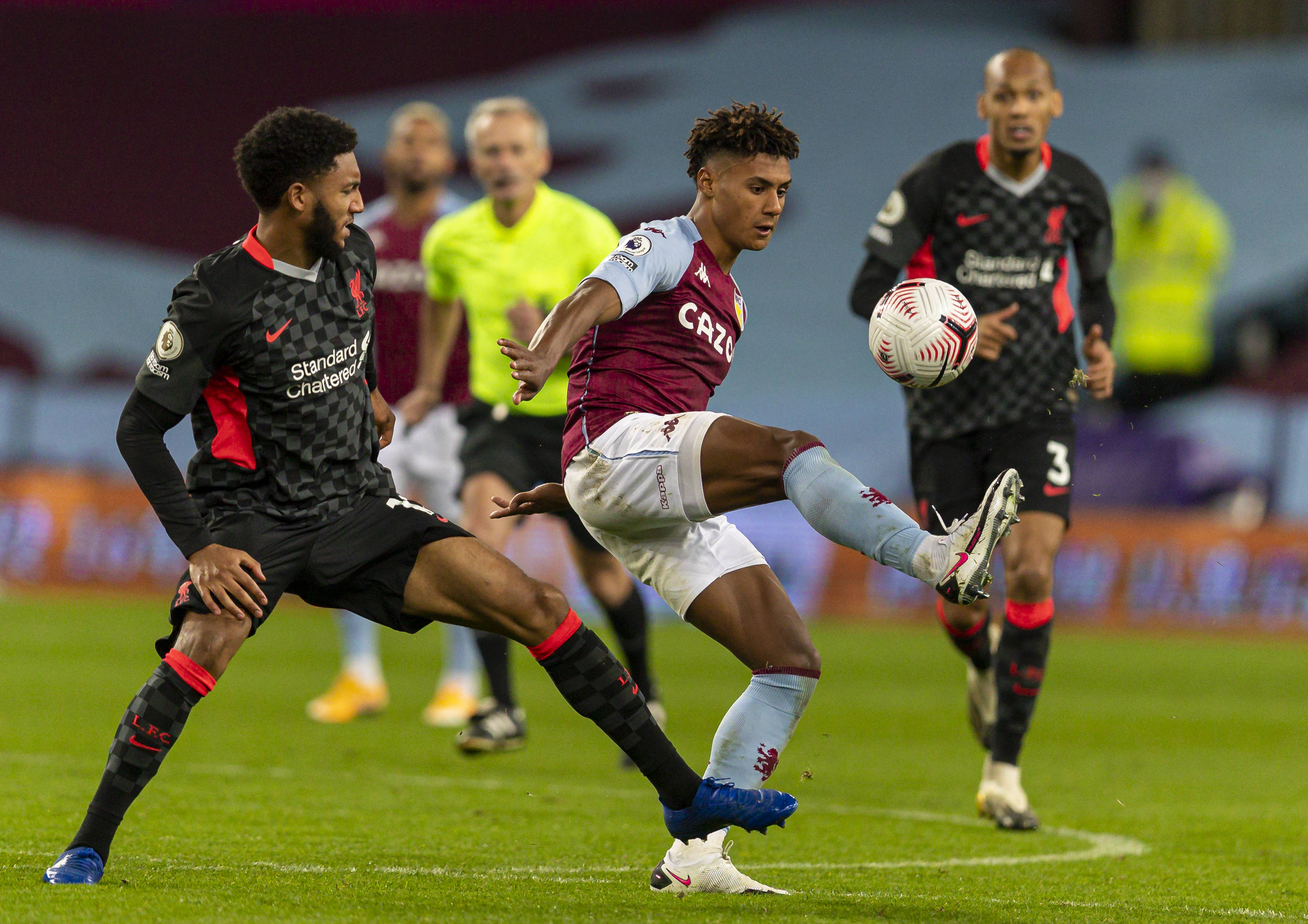 借其出色的 借其出色的